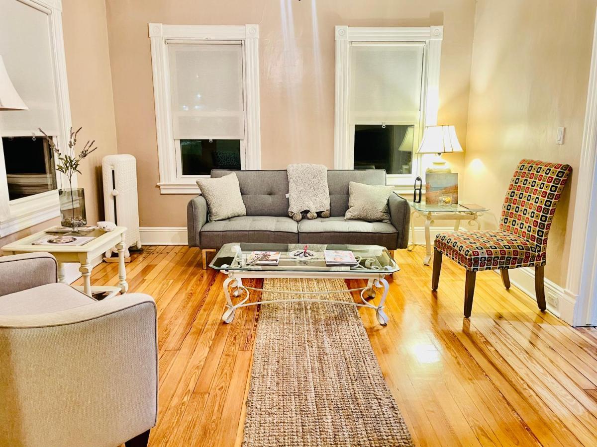 Delightful 2Br Apartment With Balcony - 15 Min From Mohegan Sun- Foxwoods Casinos & Mystic New London Buitenkant foto