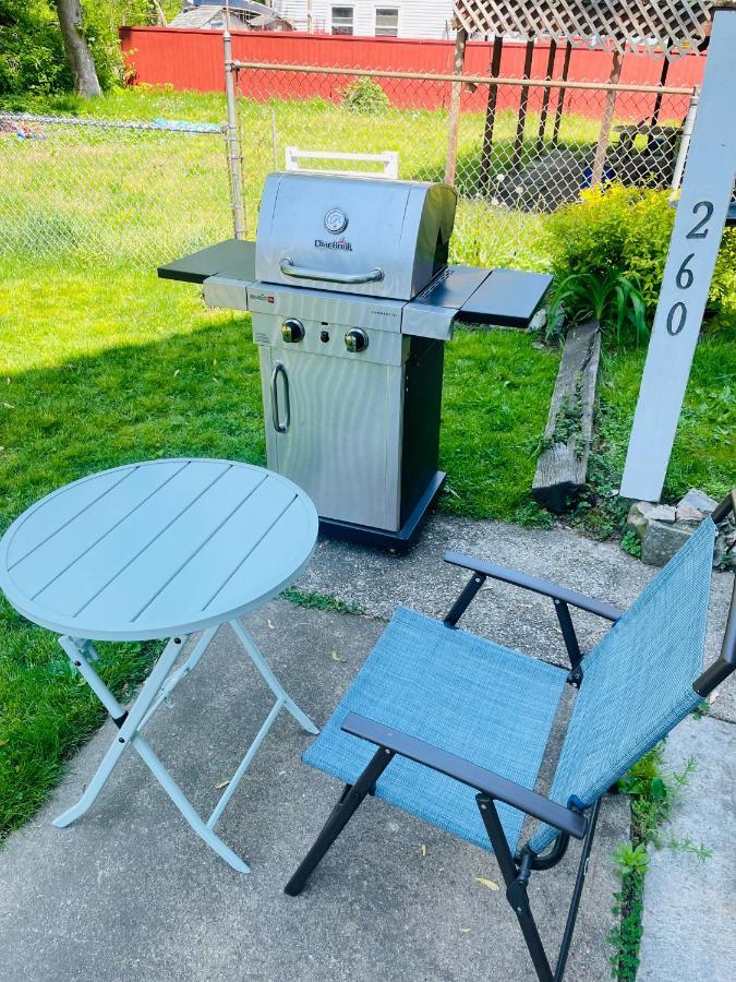 Delightful 2Br Apartment With Balcony - 15 Min From Mohegan Sun- Foxwoods Casinos & Mystic New London Buitenkant foto