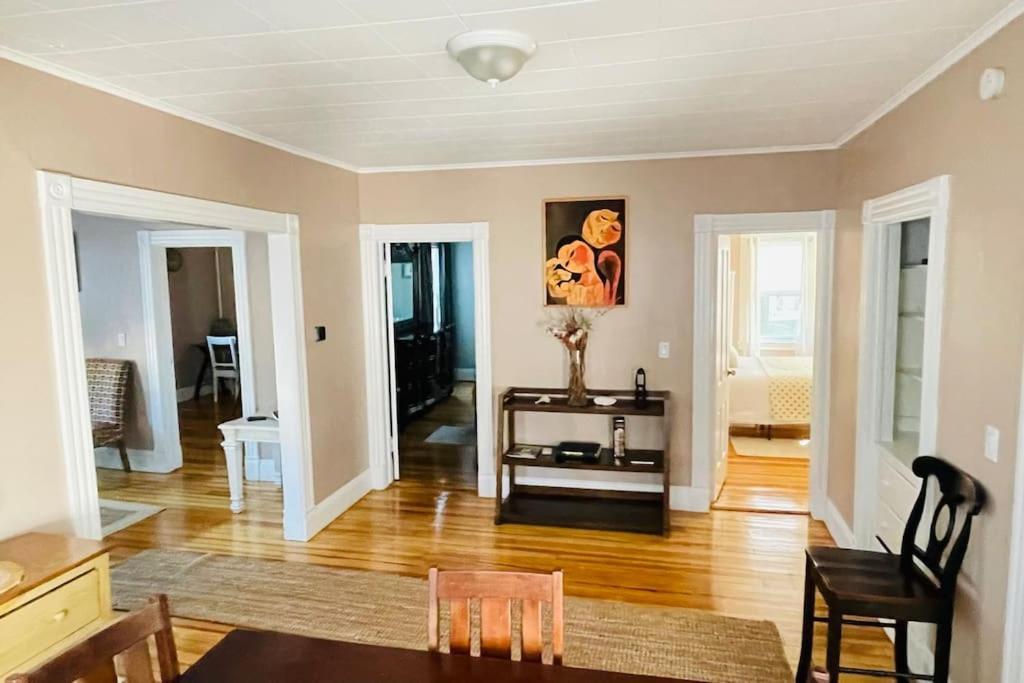 Delightful 2Br Apartment With Balcony - 15 Min From Mohegan Sun- Foxwoods Casinos & Mystic New London Buitenkant foto