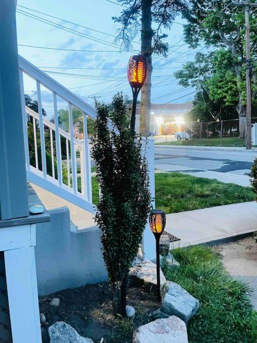 Delightful 2Br Apartment With Balcony - 15 Min From Mohegan Sun- Foxwoods Casinos & Mystic New London Buitenkant foto